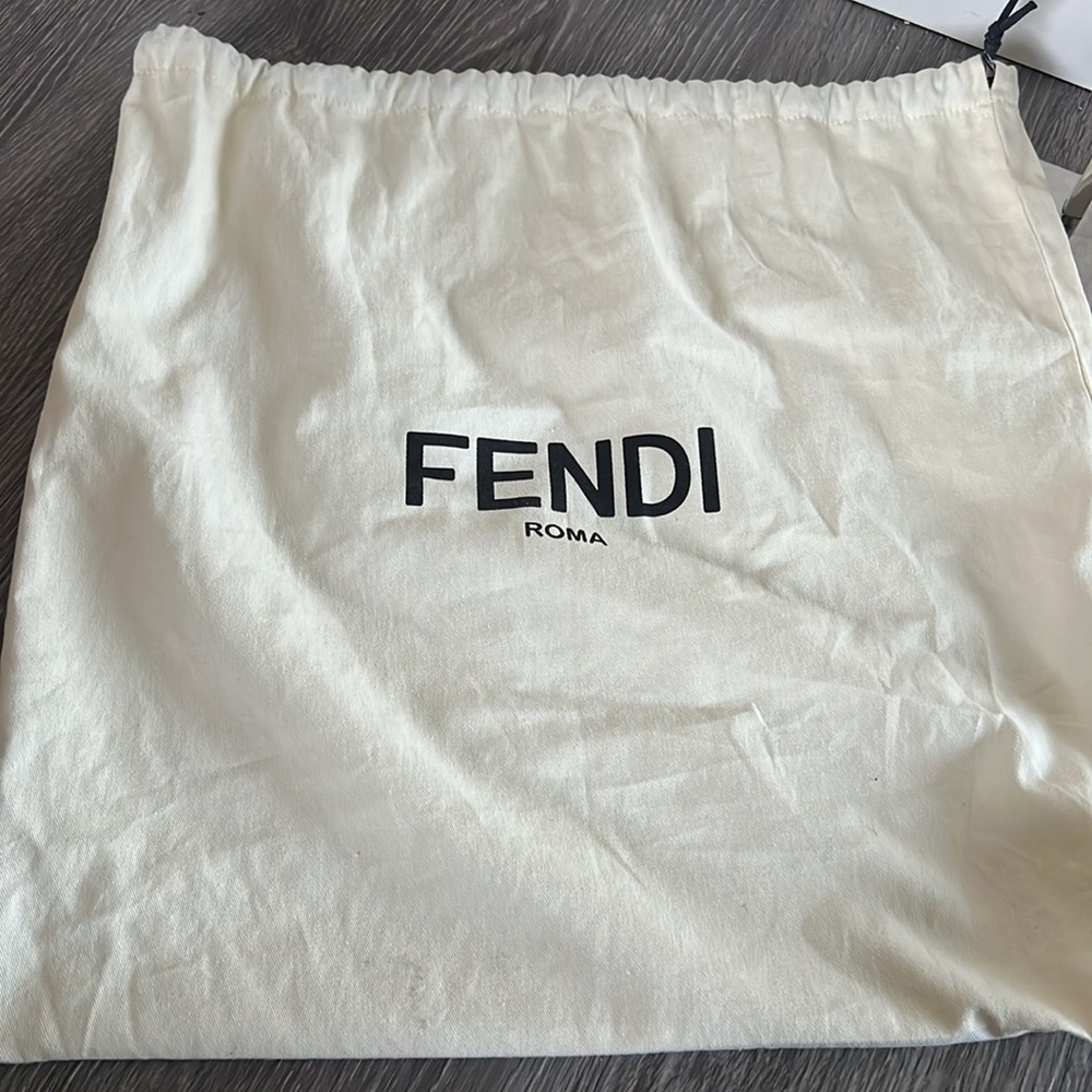 EUC - Fendi Pequin hand bag - Picture 14 of 15